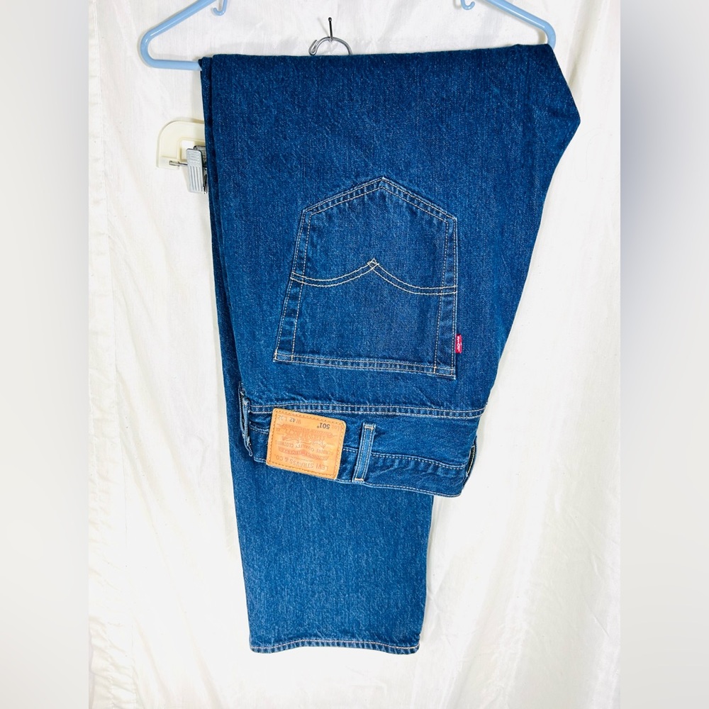 Levi’s 501 Button Fly Straight Leg Big E Jeans Size 42x32 Preowned.